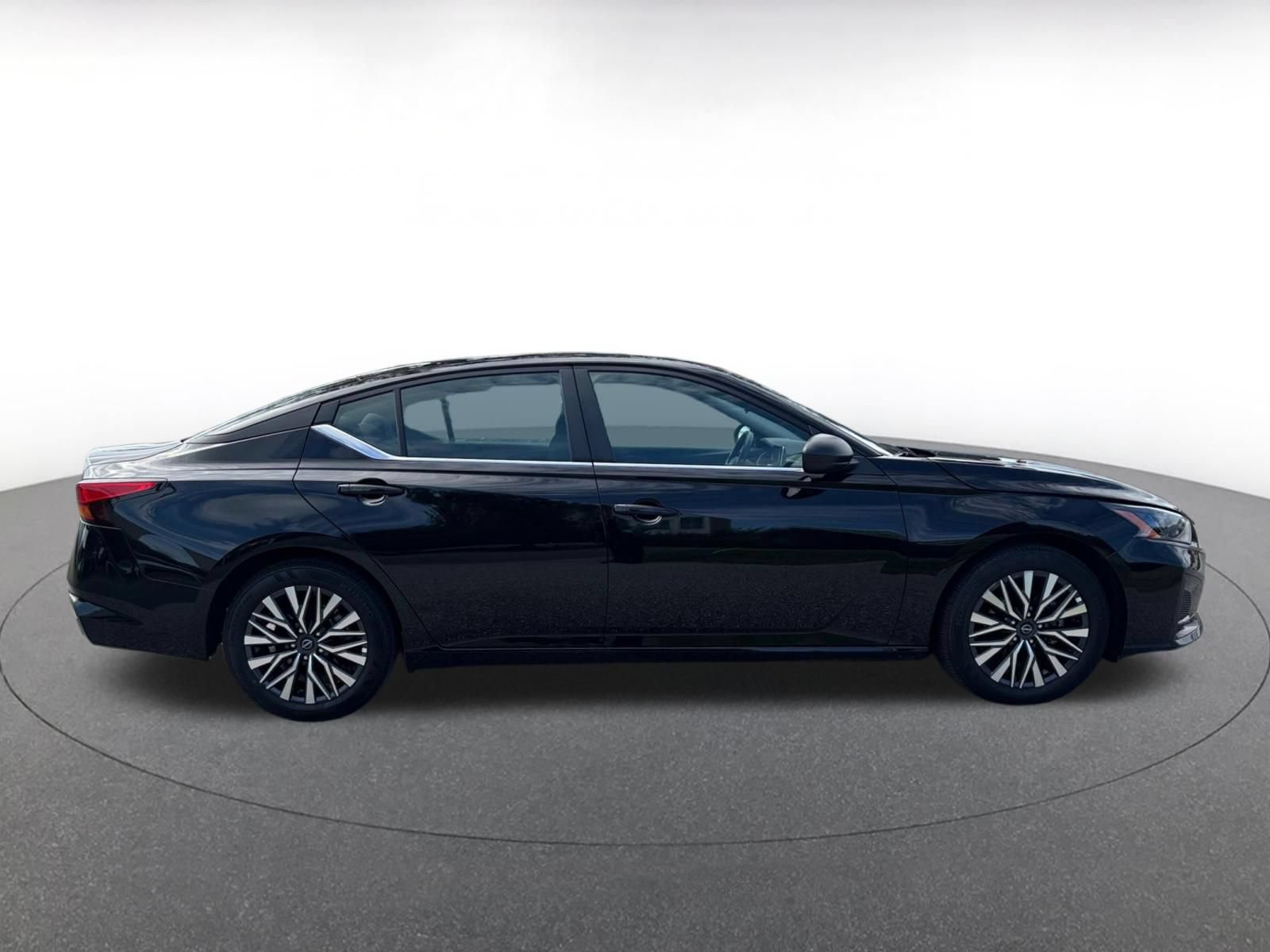 Used 2026 Nissan Altima 2.5 SV FWD image 15