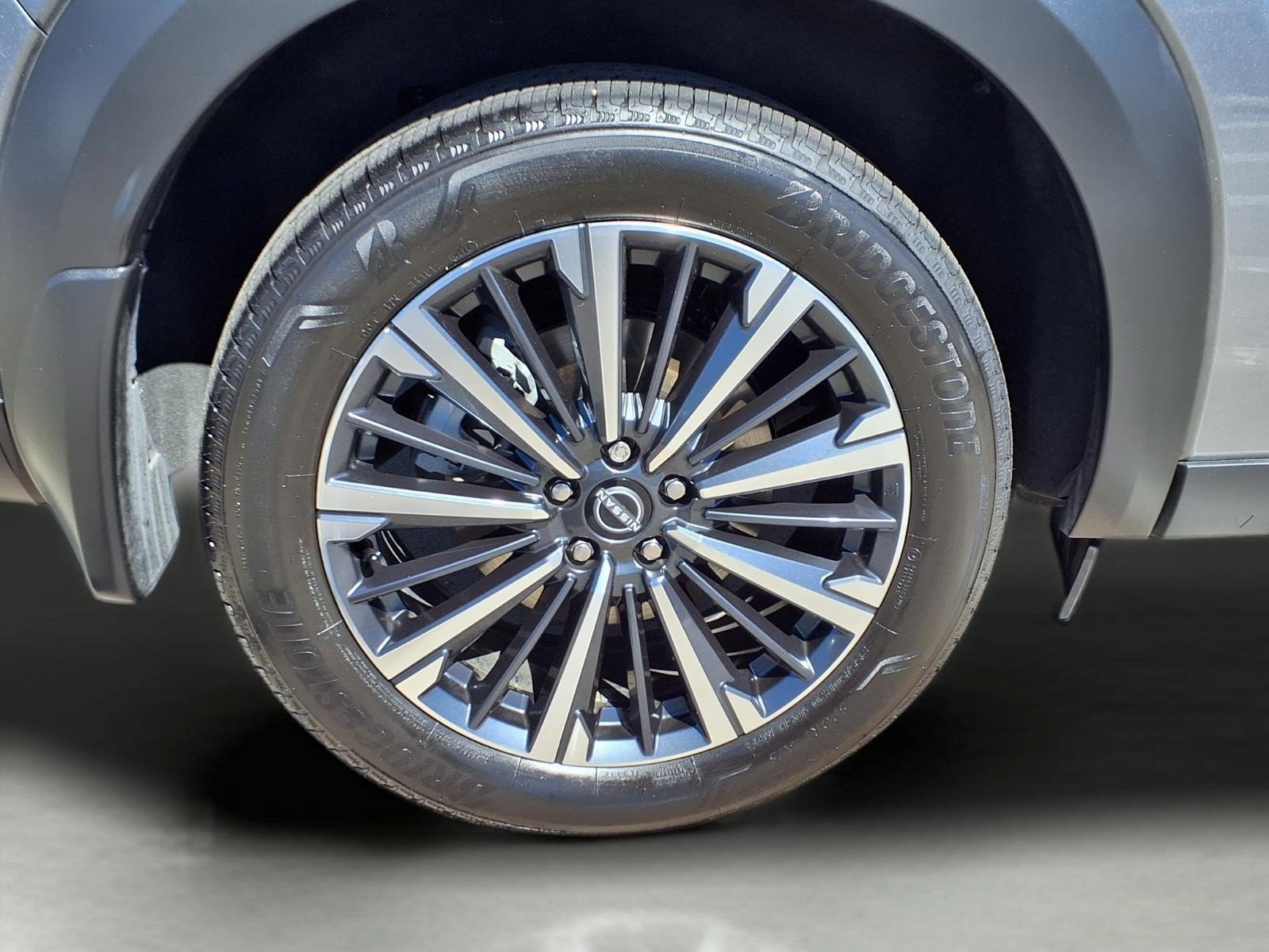 Used 2026 Nissan Pathfinder Platinum AWD/4WD image 9