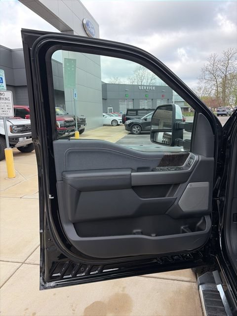 New 2026 Ford F350 Lariat w/ Lariat Premium Package AWD/4WD image 32