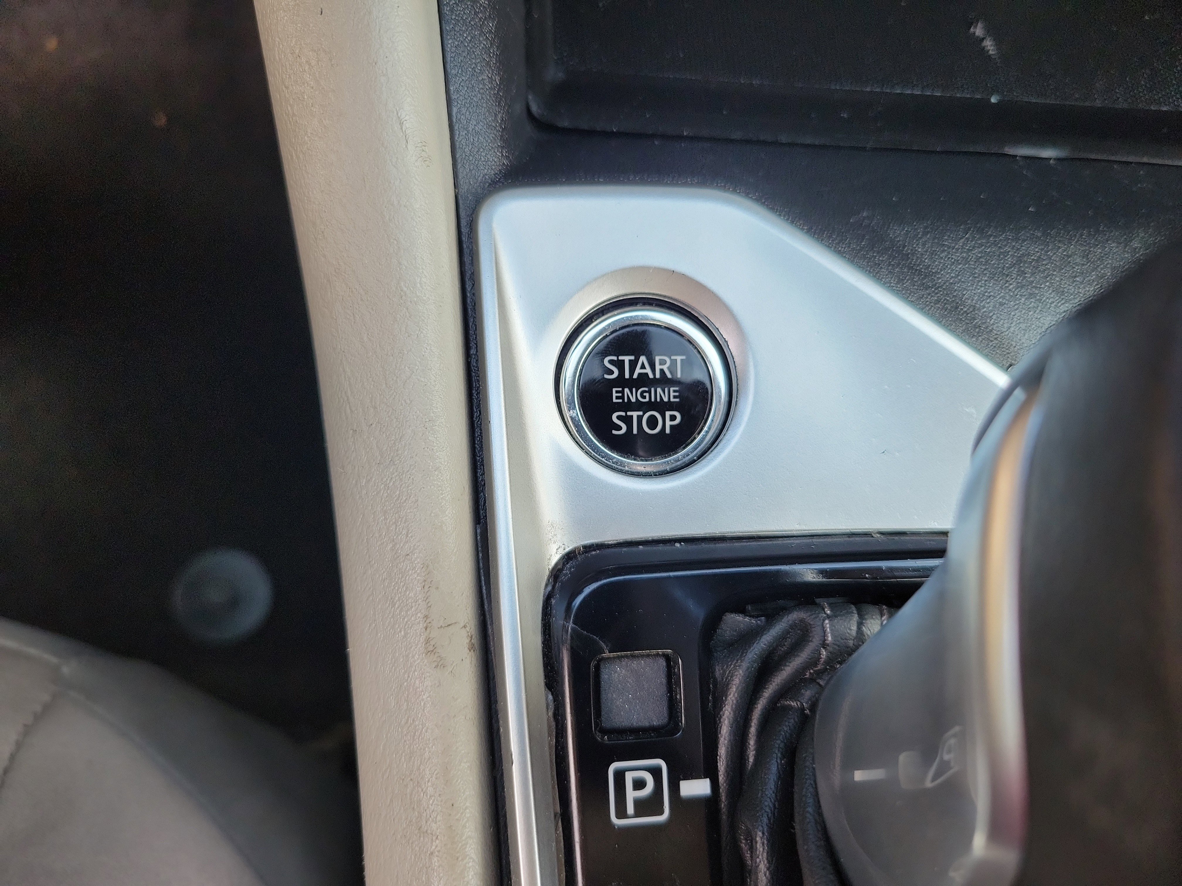 Used 2025 Nissan Altima 2.5 SV FWD image 11