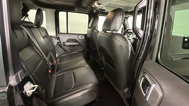 Used 2023 Jeep Wrangler Unlimited Sahara w/ Cold Weather Group AWD/4WD image 29