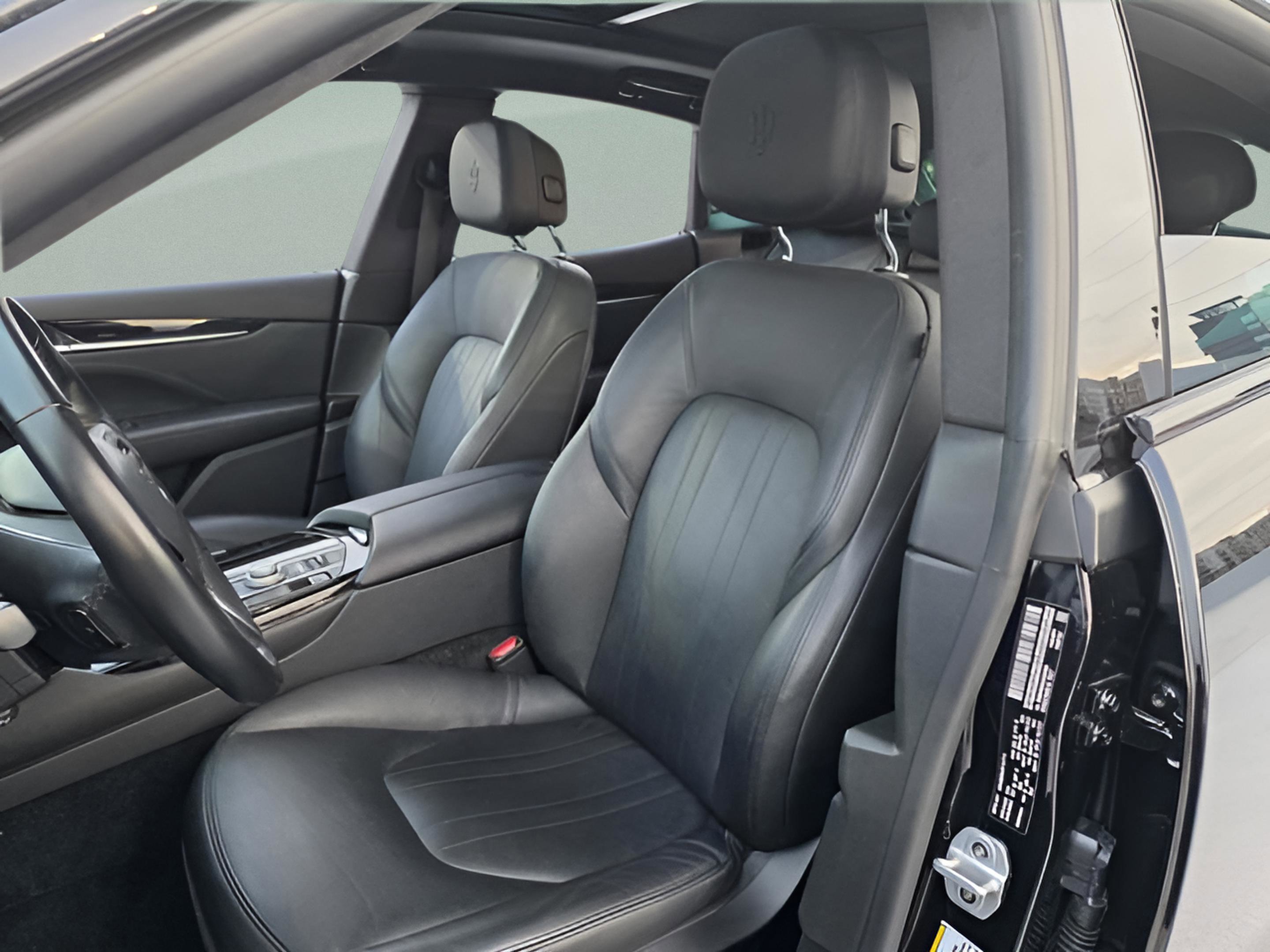 Used 2018 Maserati Levante image 14