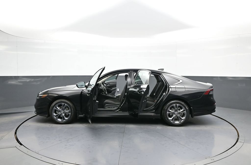 Certified 2023 Honda Accord EX image 40