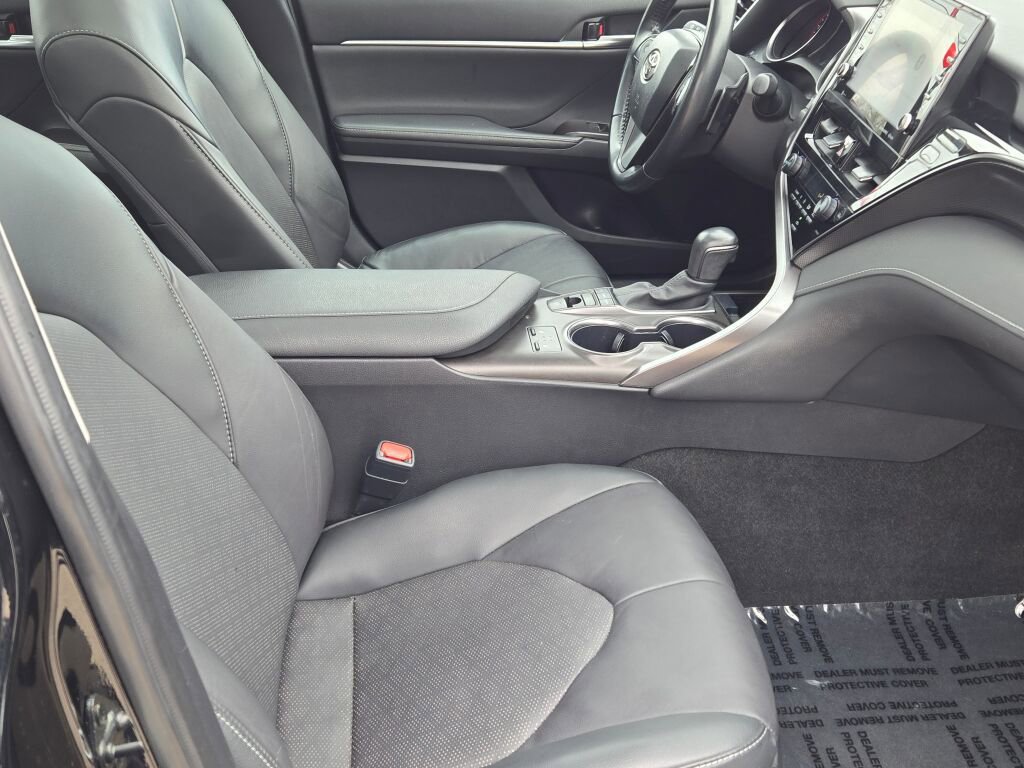 Used 2023 Toyota Camry XSE image 5