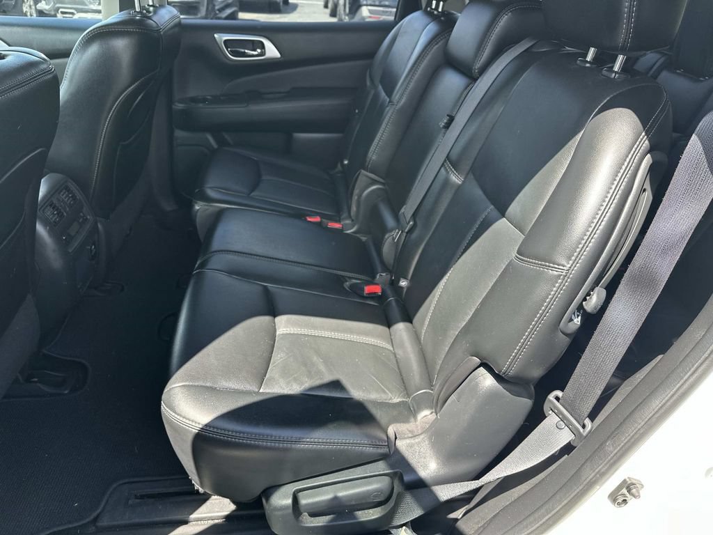 Used 2017 Nissan Pathfinder SL w/ SL Premium Package AWD/4WD image 12