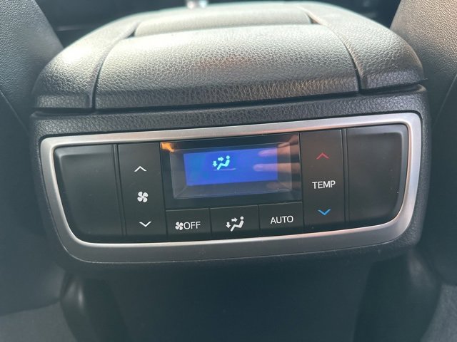 Used 2019 Toyota Highlander XLE image 37