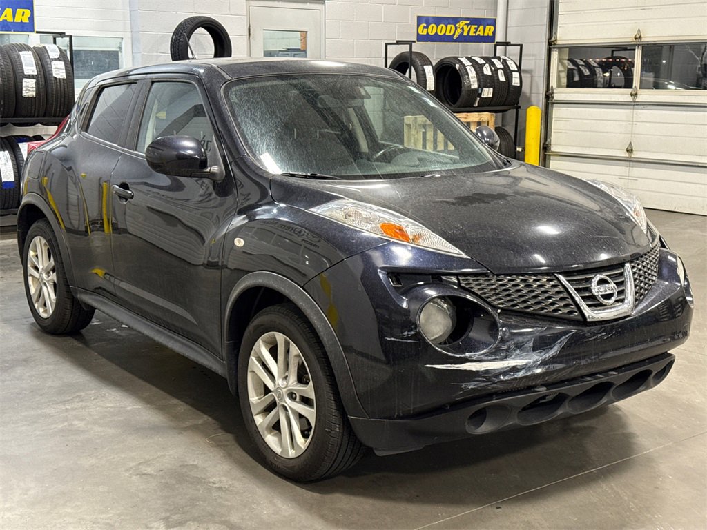Used 2013 Nissan Juke SV image 3