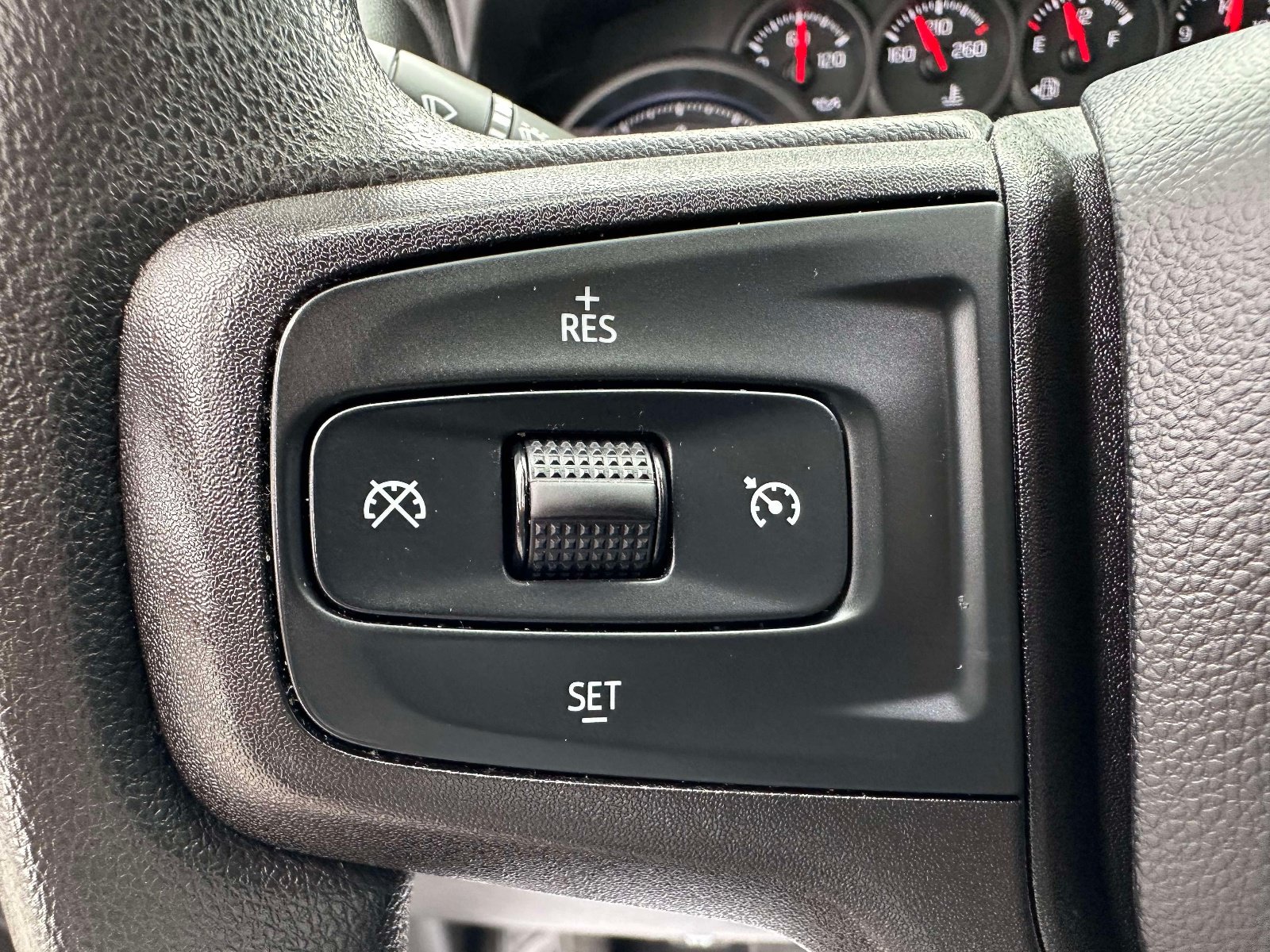Used 2020 Chevrolet Silverado 1500 Custom w/ Custom Value Package RWD image 13