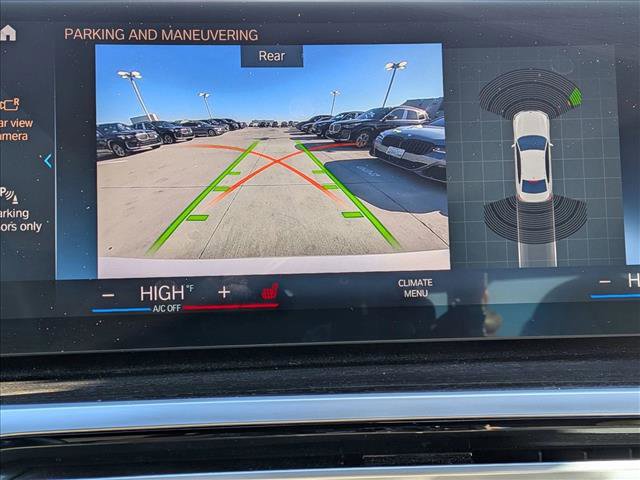 Used 2023 BMW 330i xDrive 330i xDrive w/ Driving Assistance Package image 14