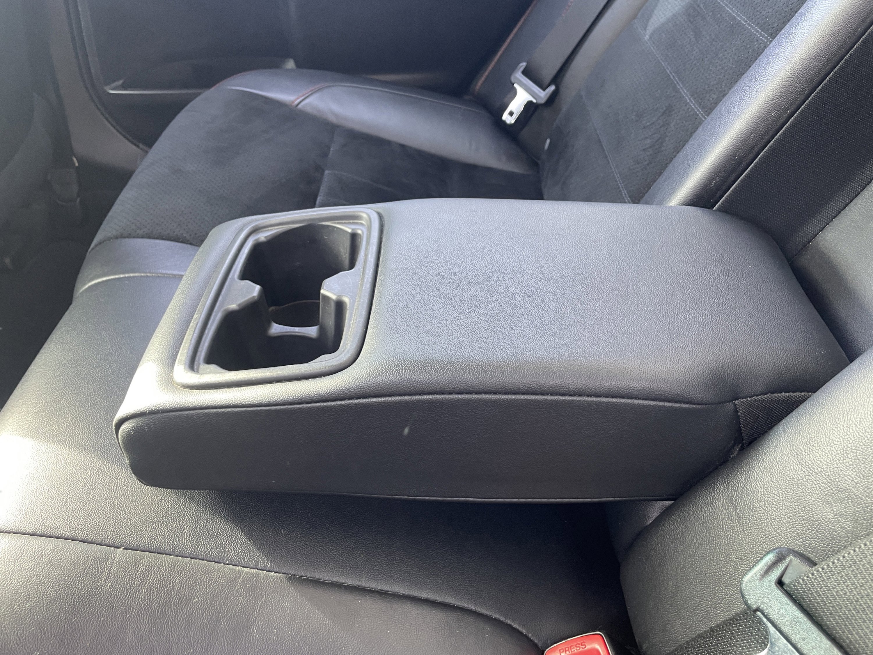 Used 2015 Toyota Camry XSE image 31