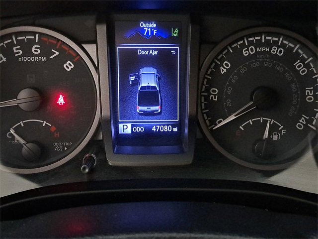 Used 2020 Toyota Tacoma TRD Off-Road image 2