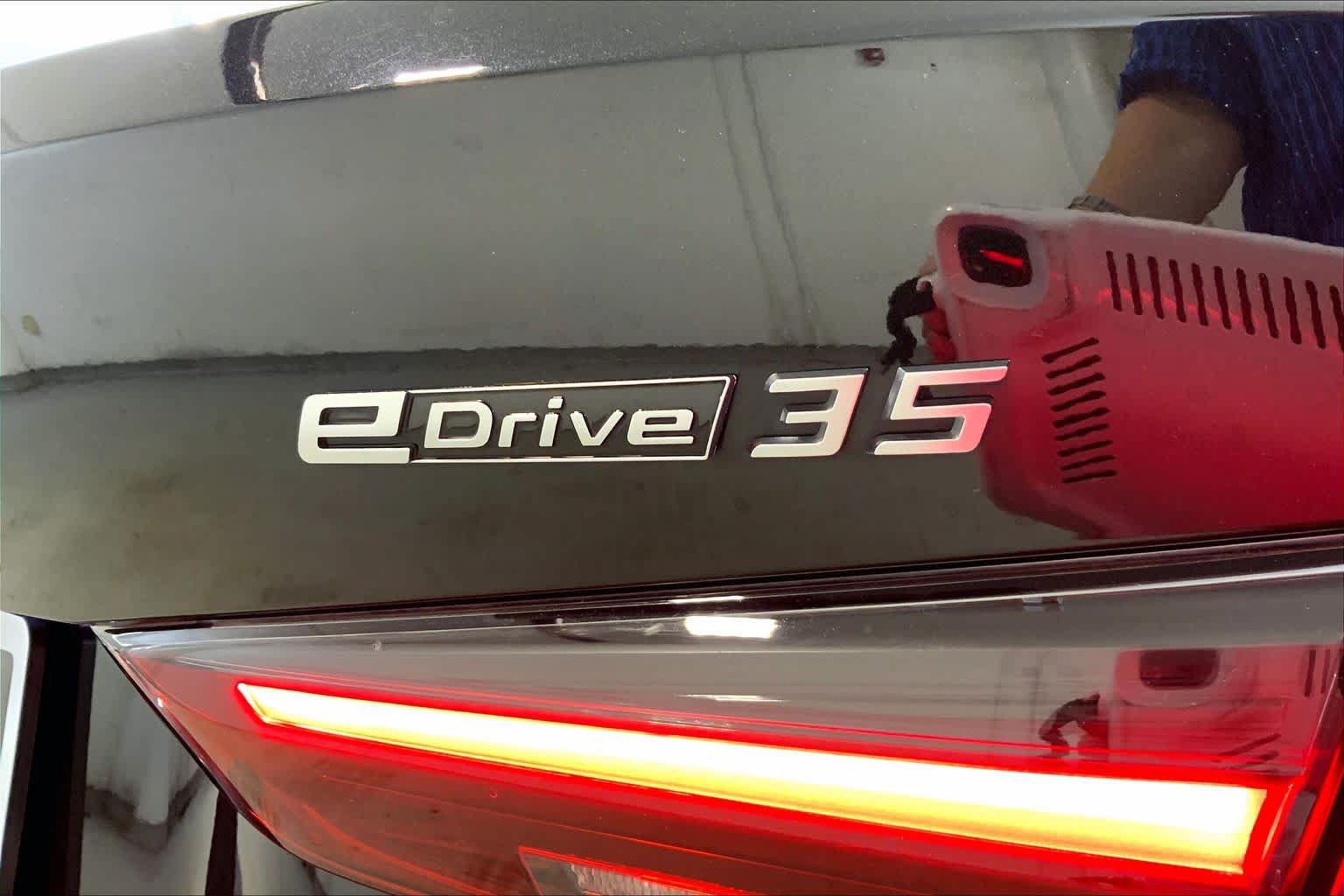 Used 2024 BMW i4 eDrive35 w/ Premium Package RWD image 9