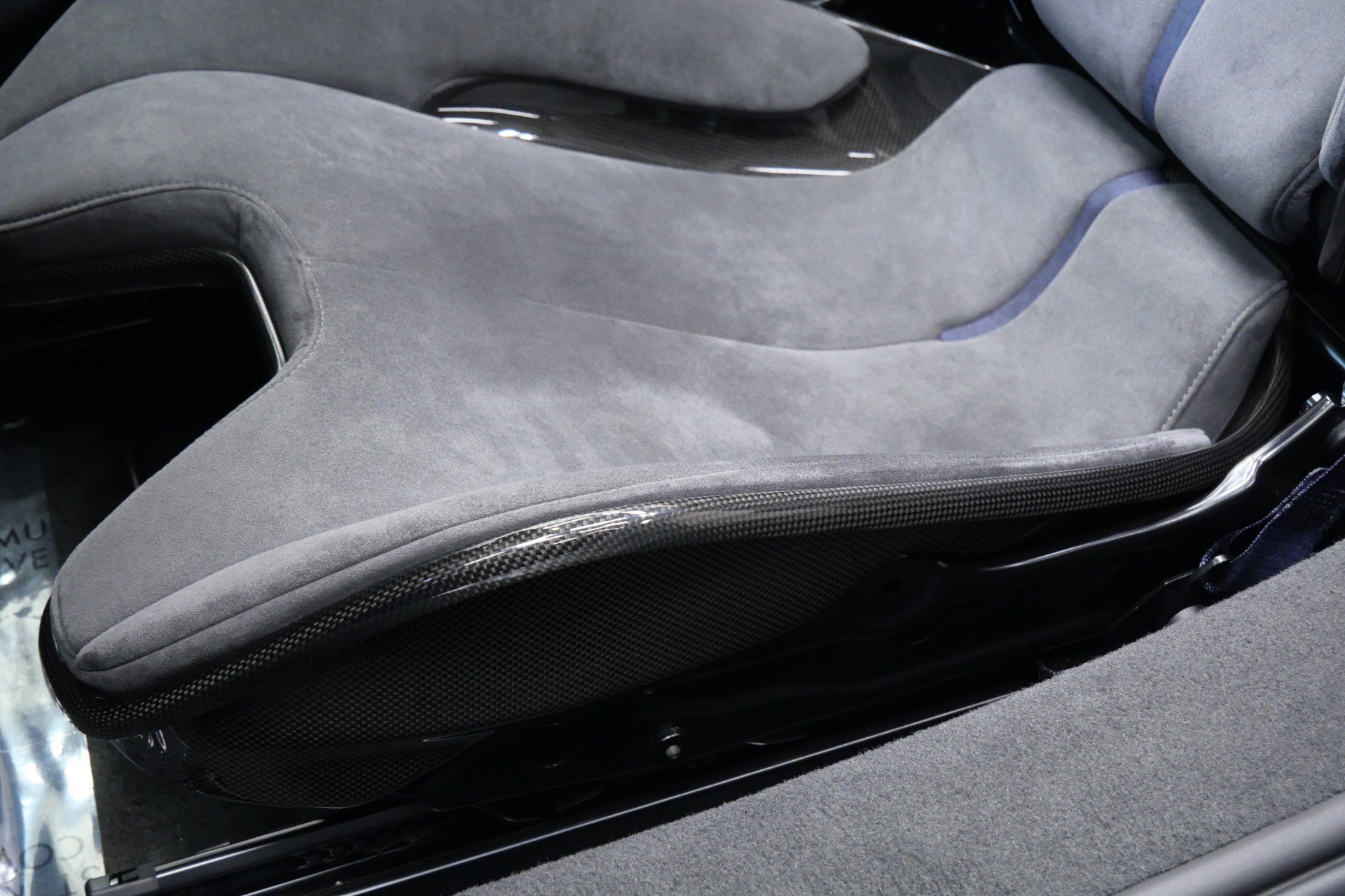 Used 2025 Ferrari 296 GTS image 28