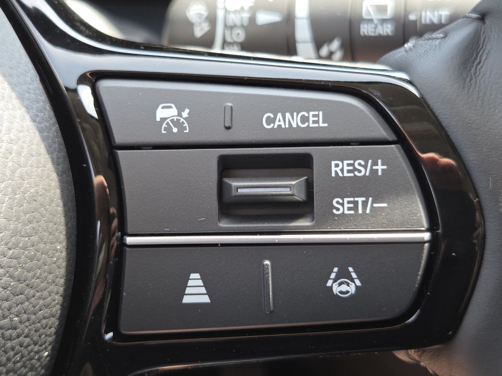 New 2027 Honda HR-V EX-L image 9