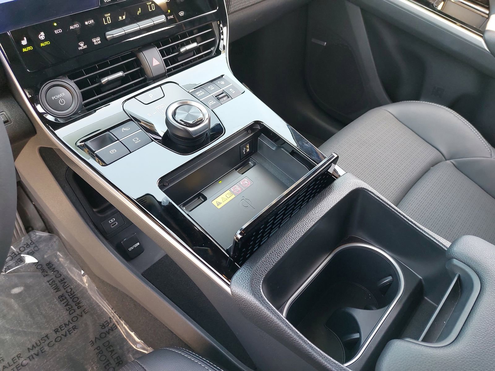 Certified 2025 Subaru Solterra AWD/4WD image 25