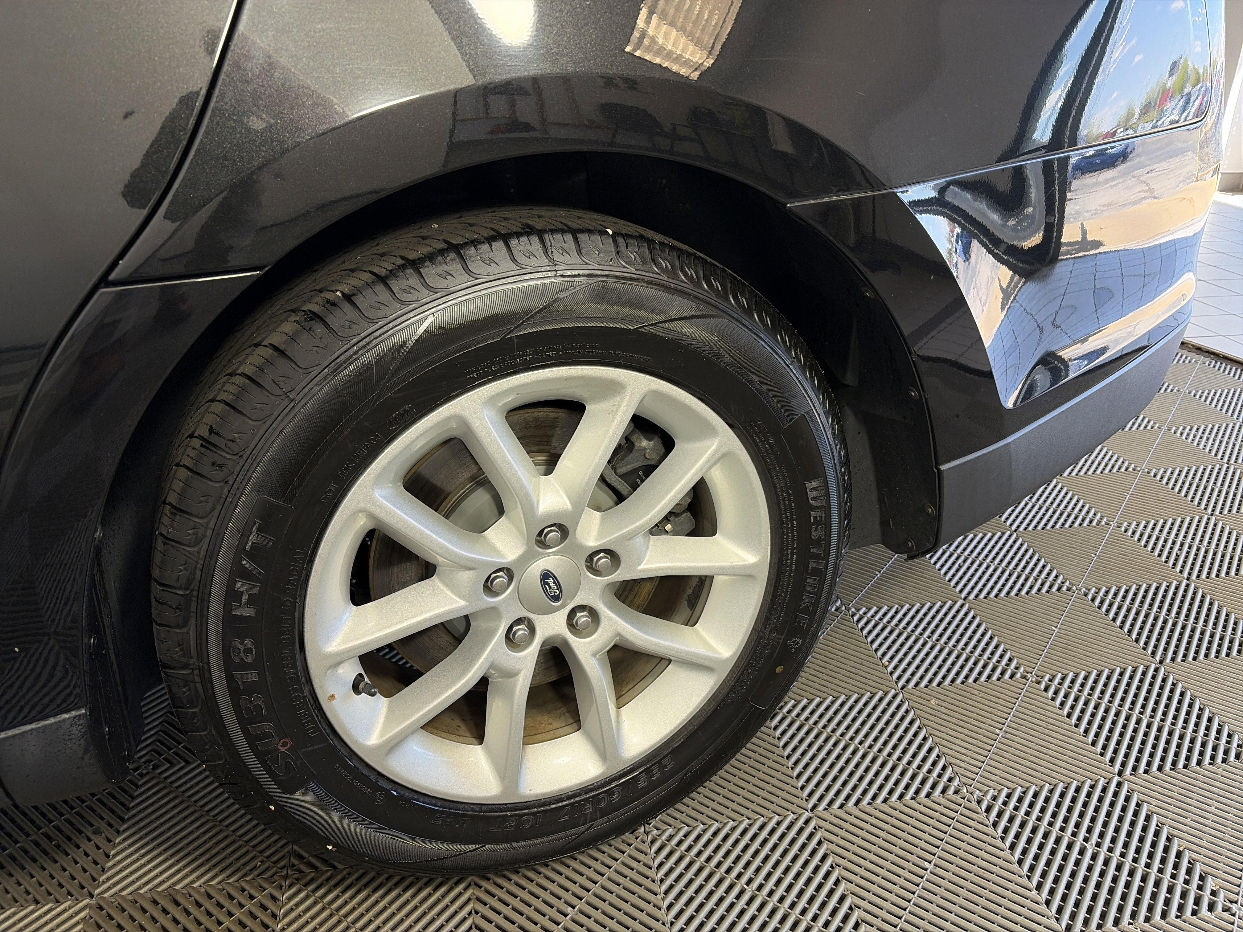Used 2013 Ford Taurus SE image 14