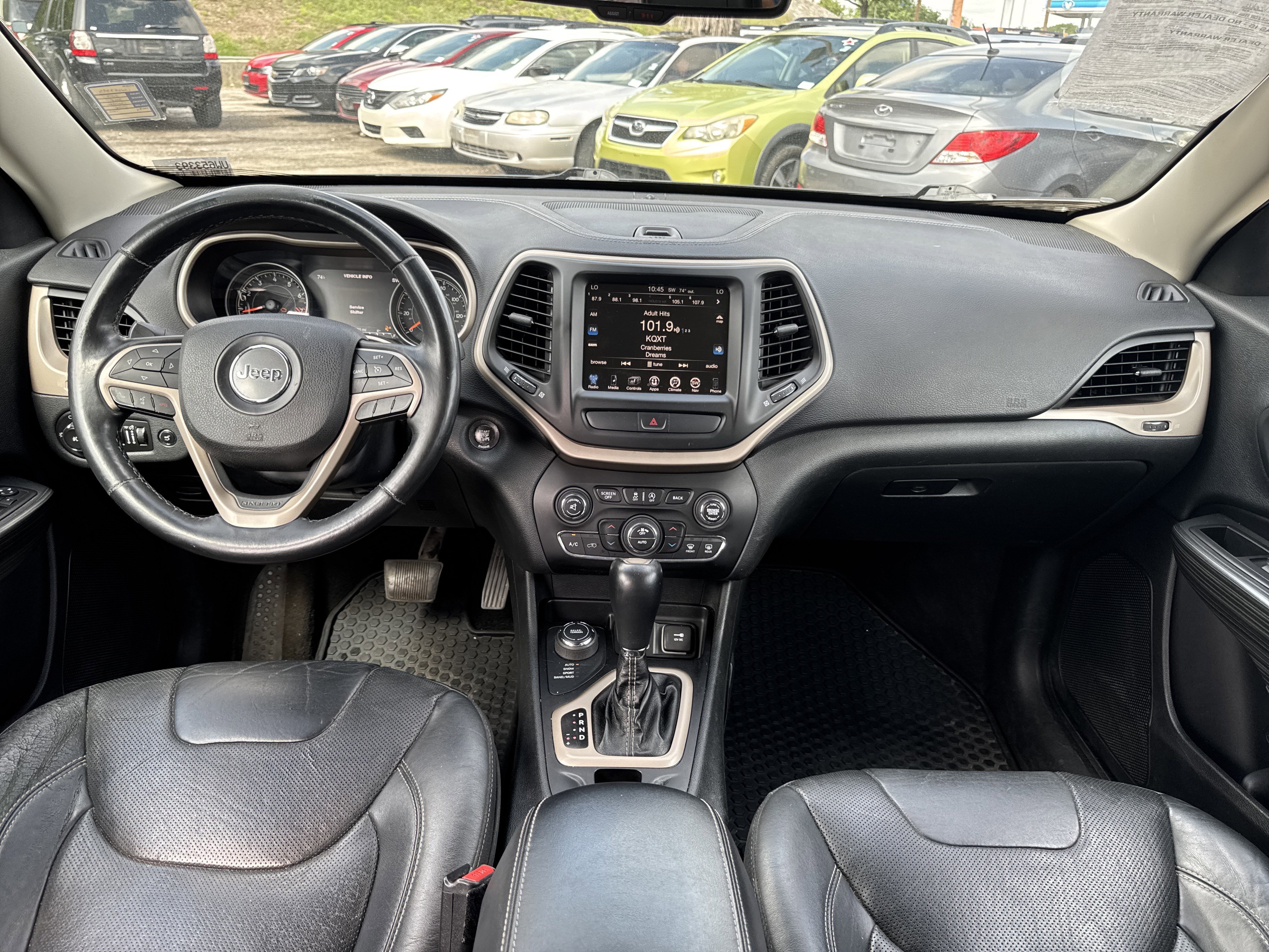 Used 2015 Jeep Cherokee Limited w/ Luxury Group AWD/4WD image 10