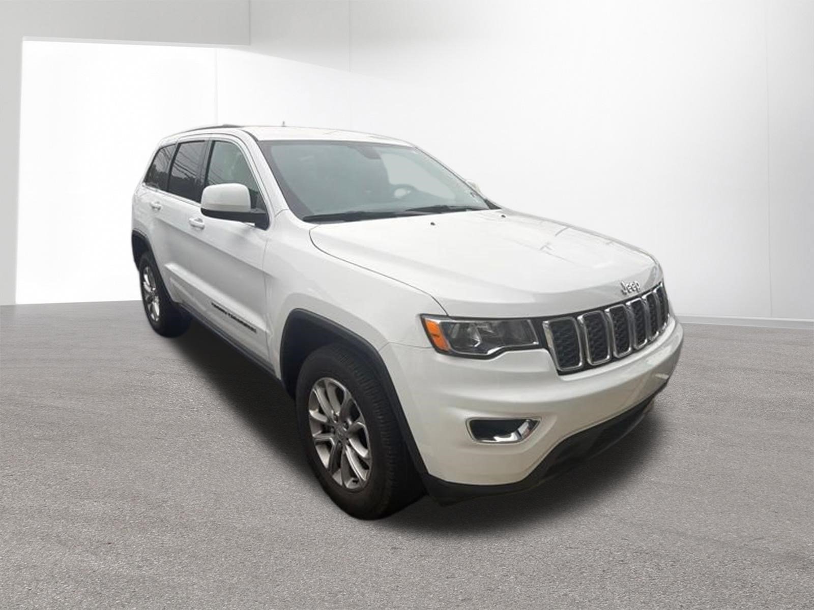 Used 2021 Jeep Grand Cherokee Laredo AWD/4WD image 26