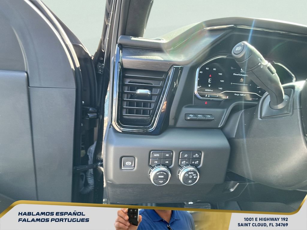 Used 2024 GMC Sierra 2500 AT4X image 18