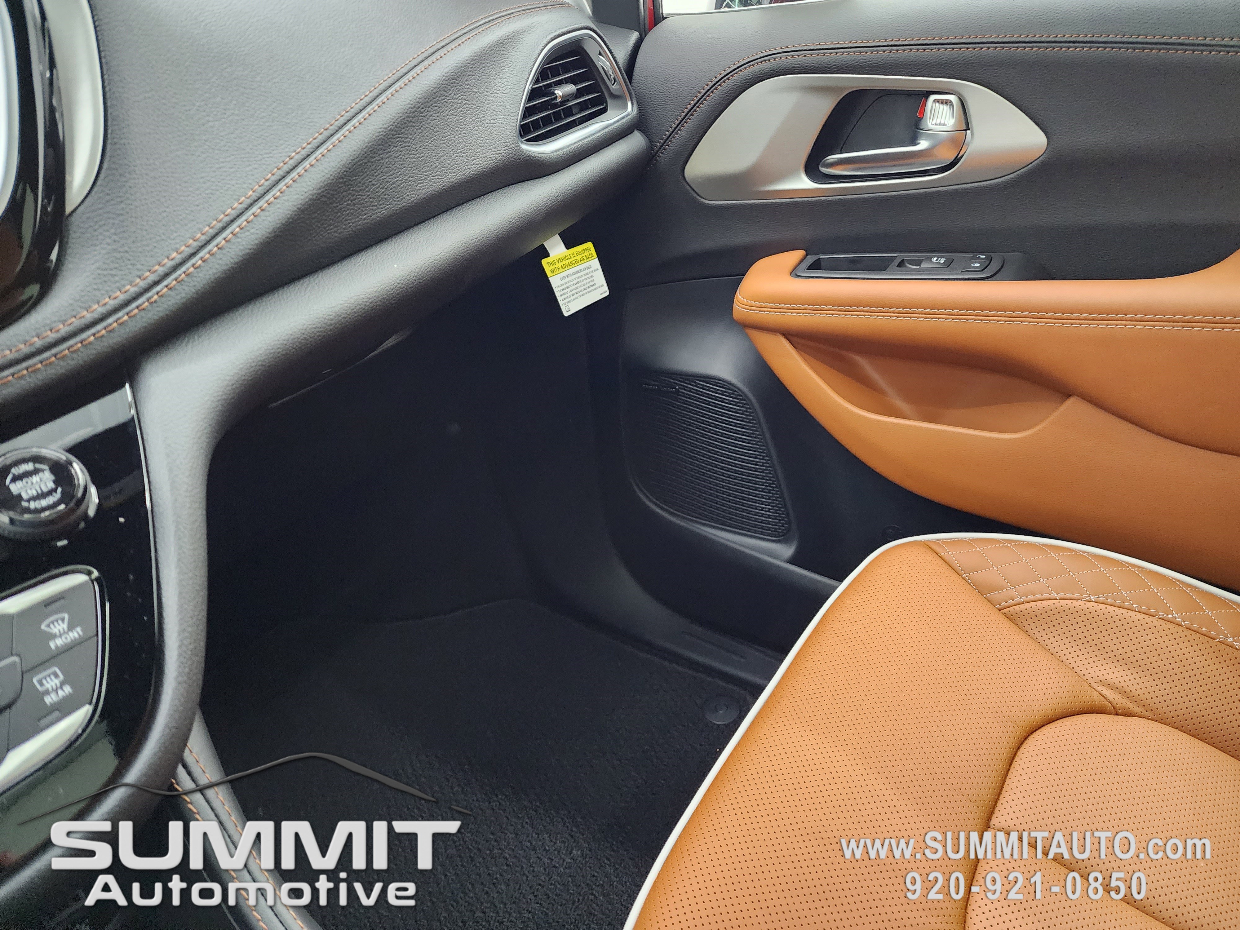 New 2026 Chrysler Pacifica Pinnacle w/ Trailer Tow Group image 14