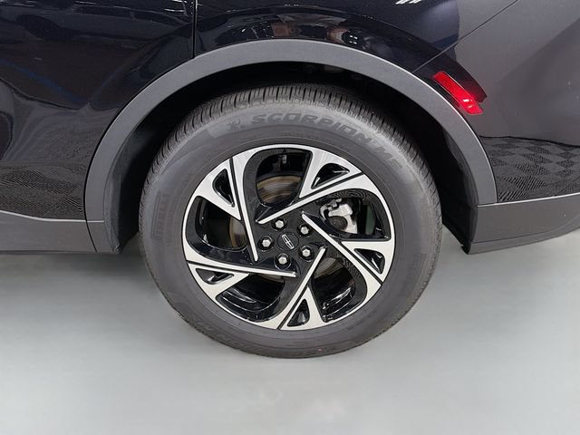 Certified 2025 Lincoln Nautilus Premier w/ Jet Appearance Package AWD/4WD image 36