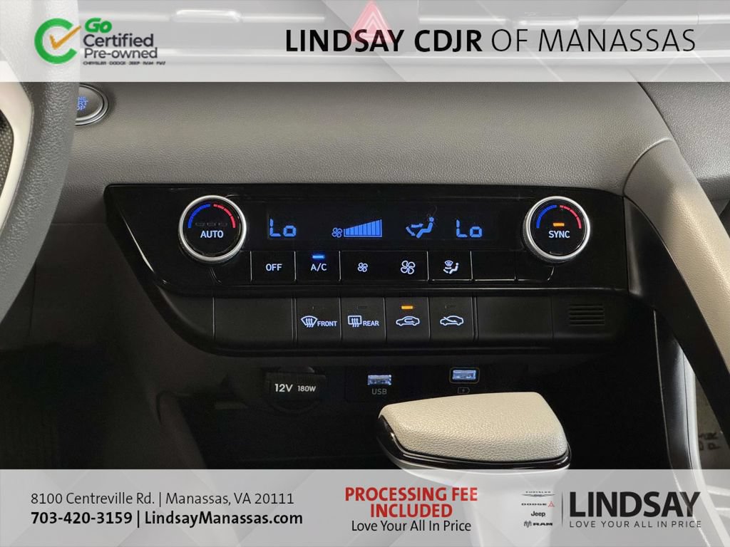 Used 2023 Hyundai Elantra SEL FWD image 25