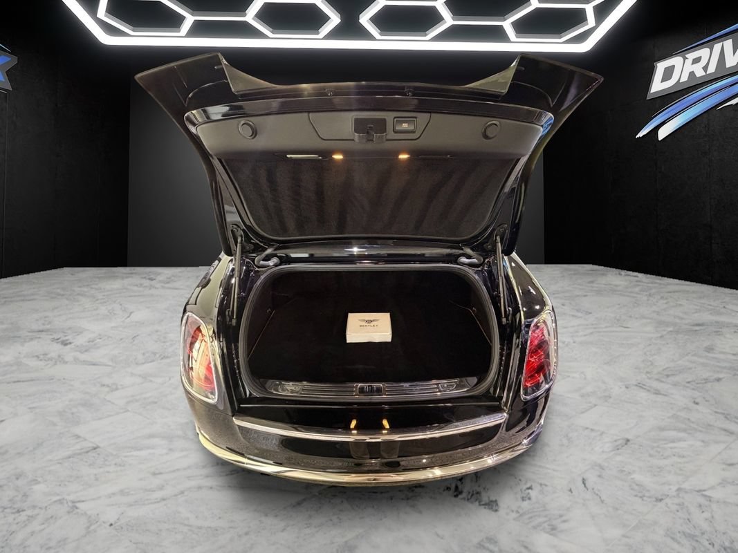 Used 2016 Bentley Mulsanne Speed RWD image 11