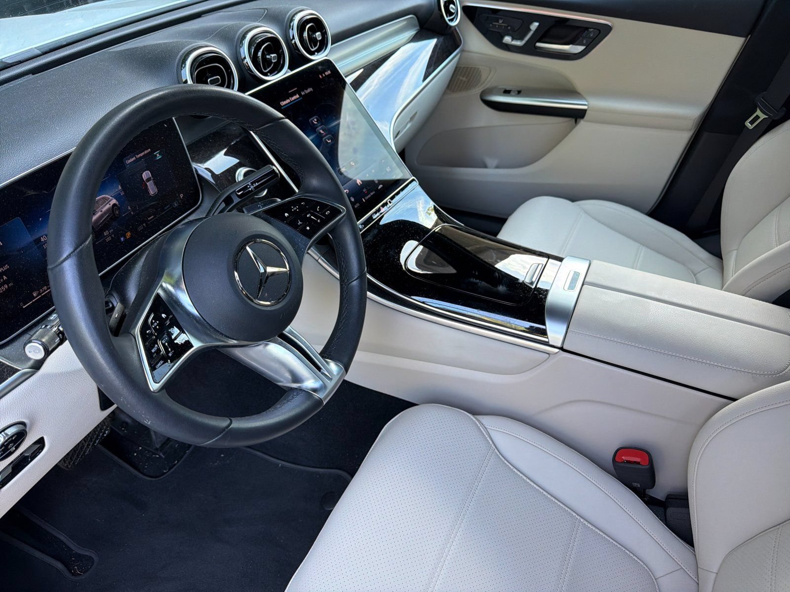 Used 2016 Mercedes-Benz GLC 300 4MATIC image 9