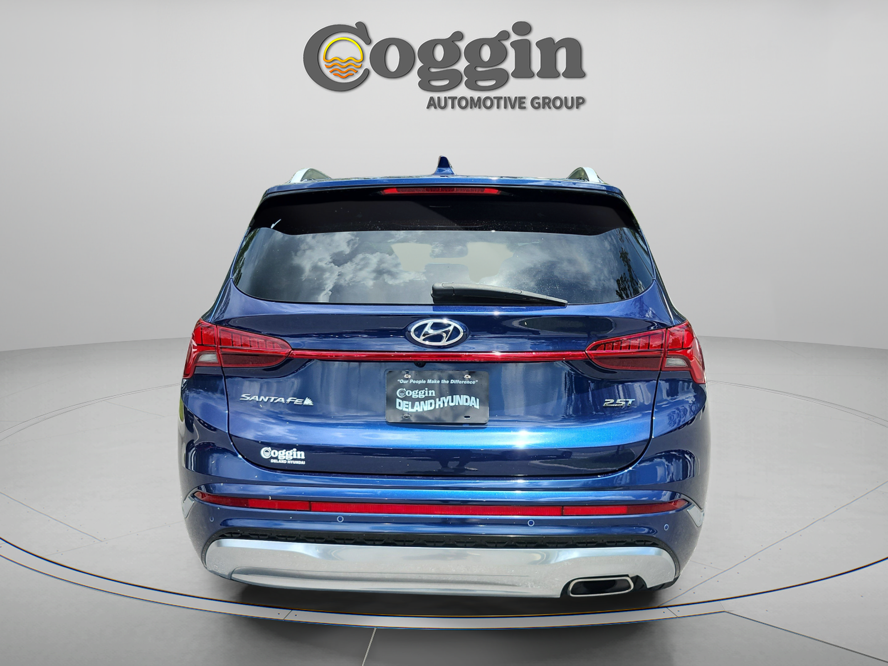 Certified 2023 Hyundai Santa Fe Calligraphy w/ Cargo Package FWD image 4