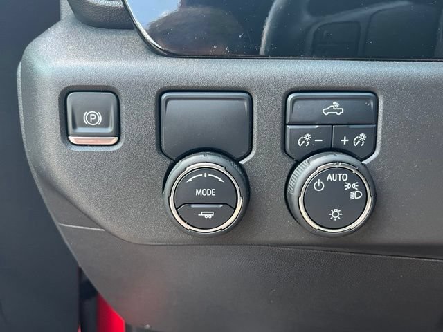 Used 2025 Chevrolet Silverado 1500 LT RWD image 21