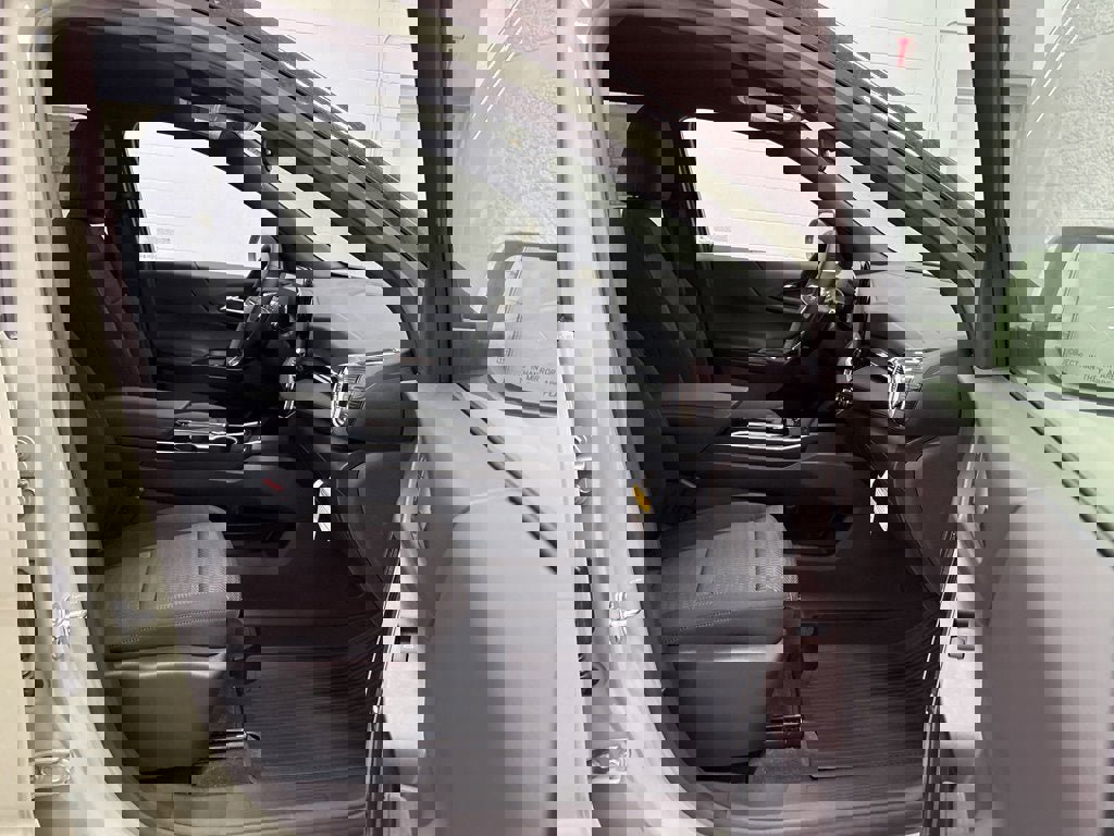 New 2026 Chevrolet Equinox LT w/ LPO, Floor Liner Package image 31