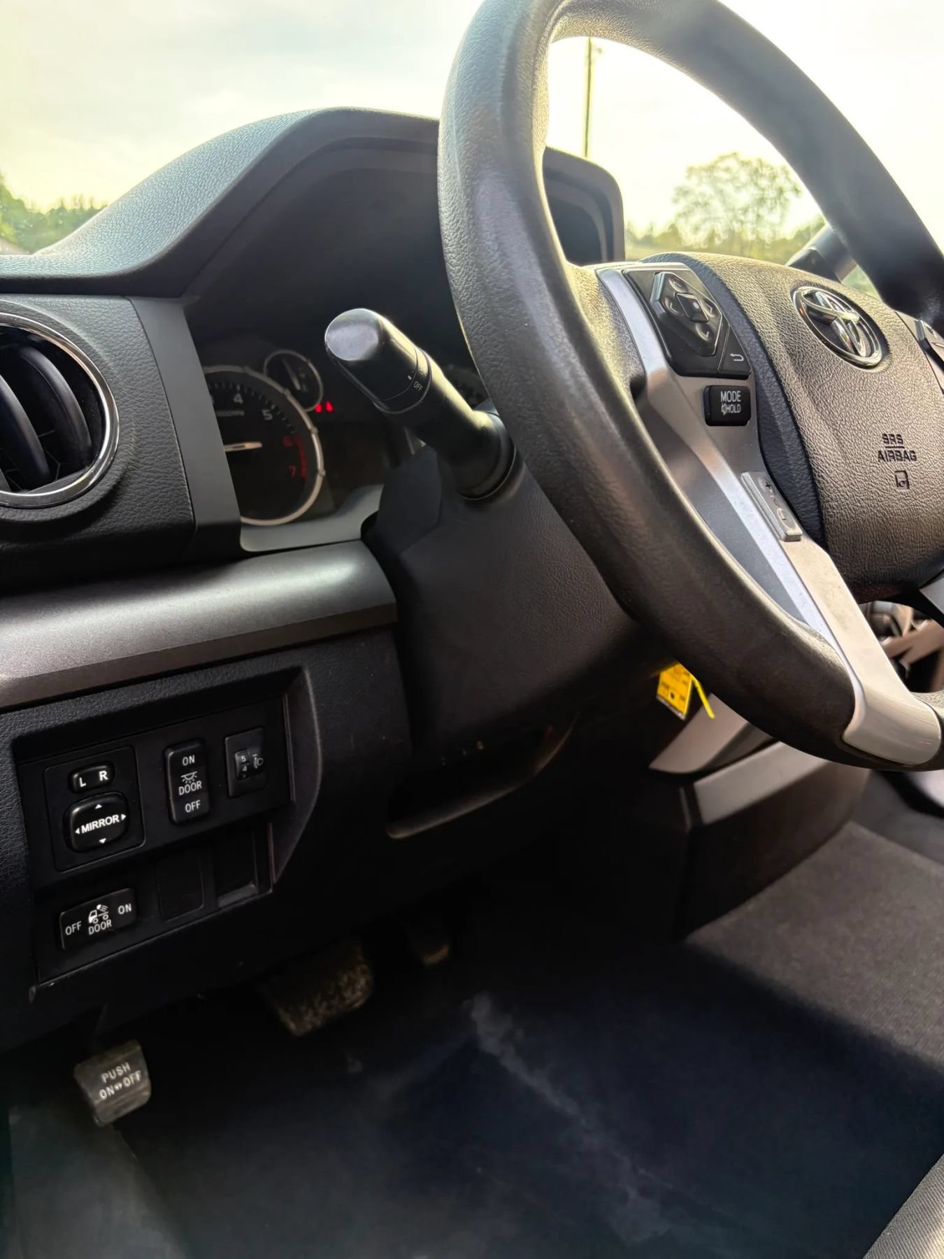 Used 2014 Toyota Tundra SR5 AWD/4WD image 37