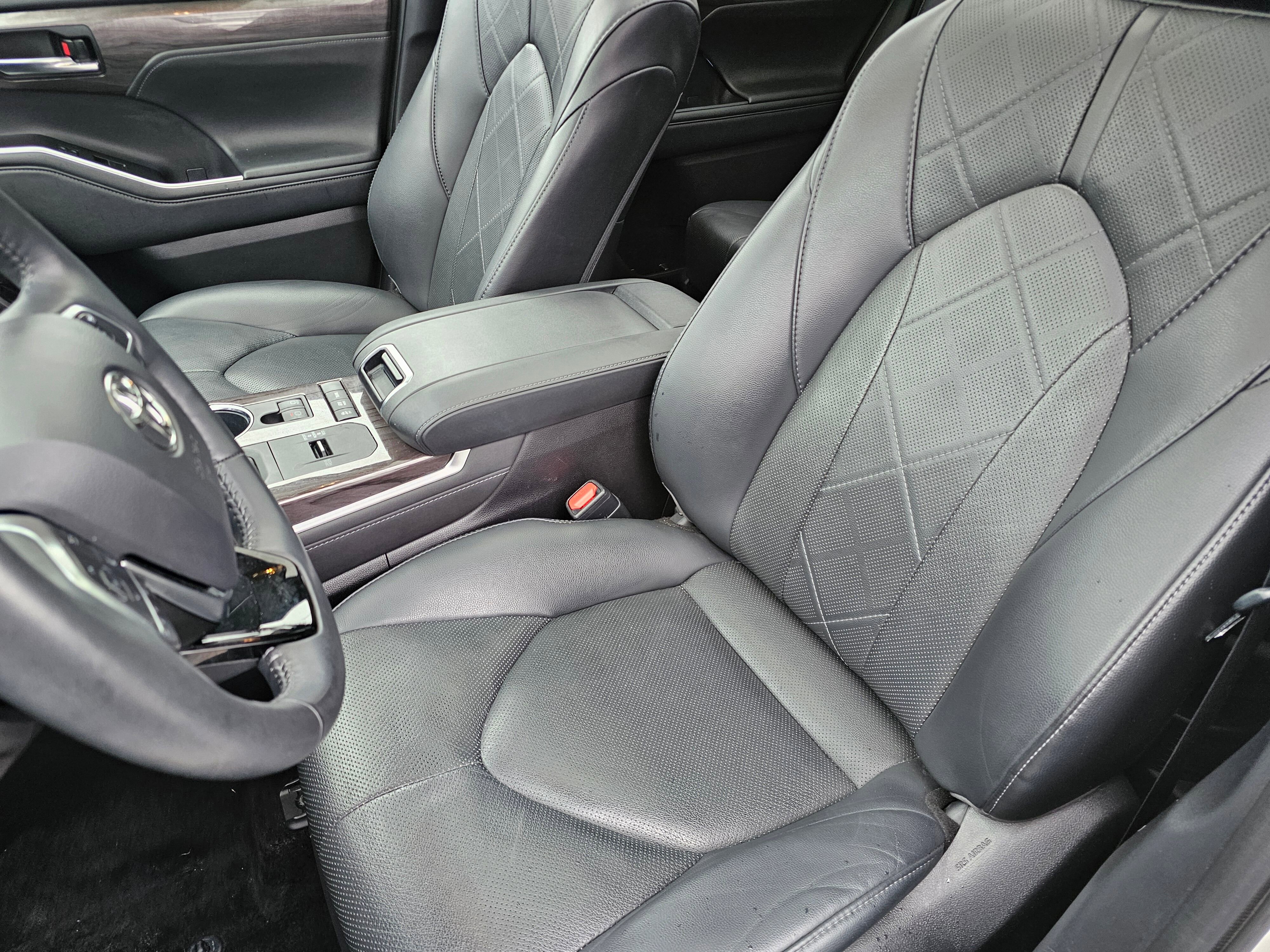 Used 2021 Toyota Highlander Platinum AWD/4WD image 23