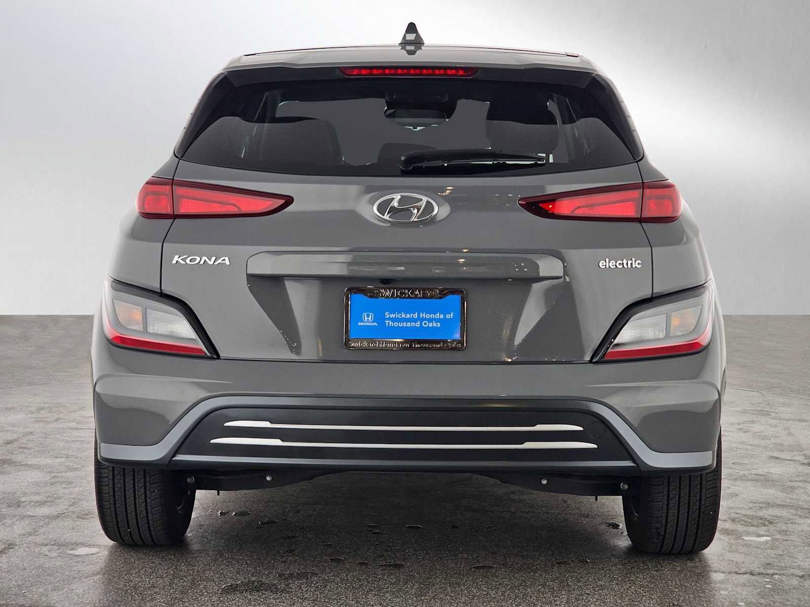 Used 2023 Hyundai Kona SE image 4
