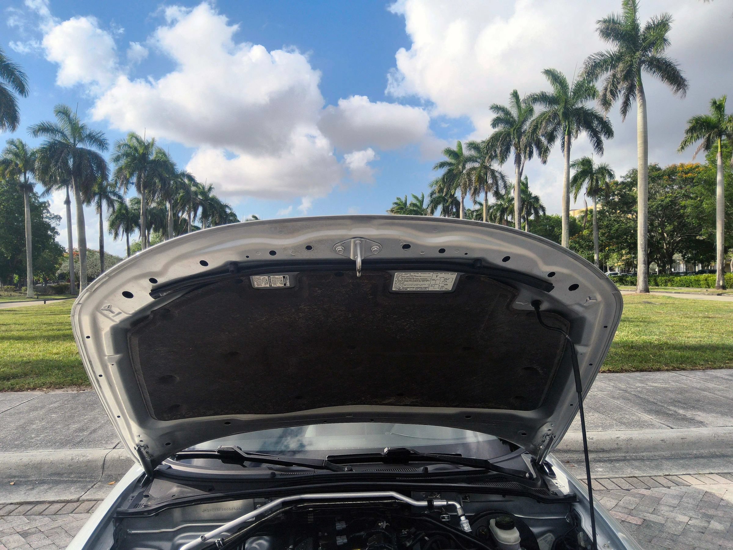 Used 2006 MAZDA MX-5 Miata Grand Touring RWD image 44