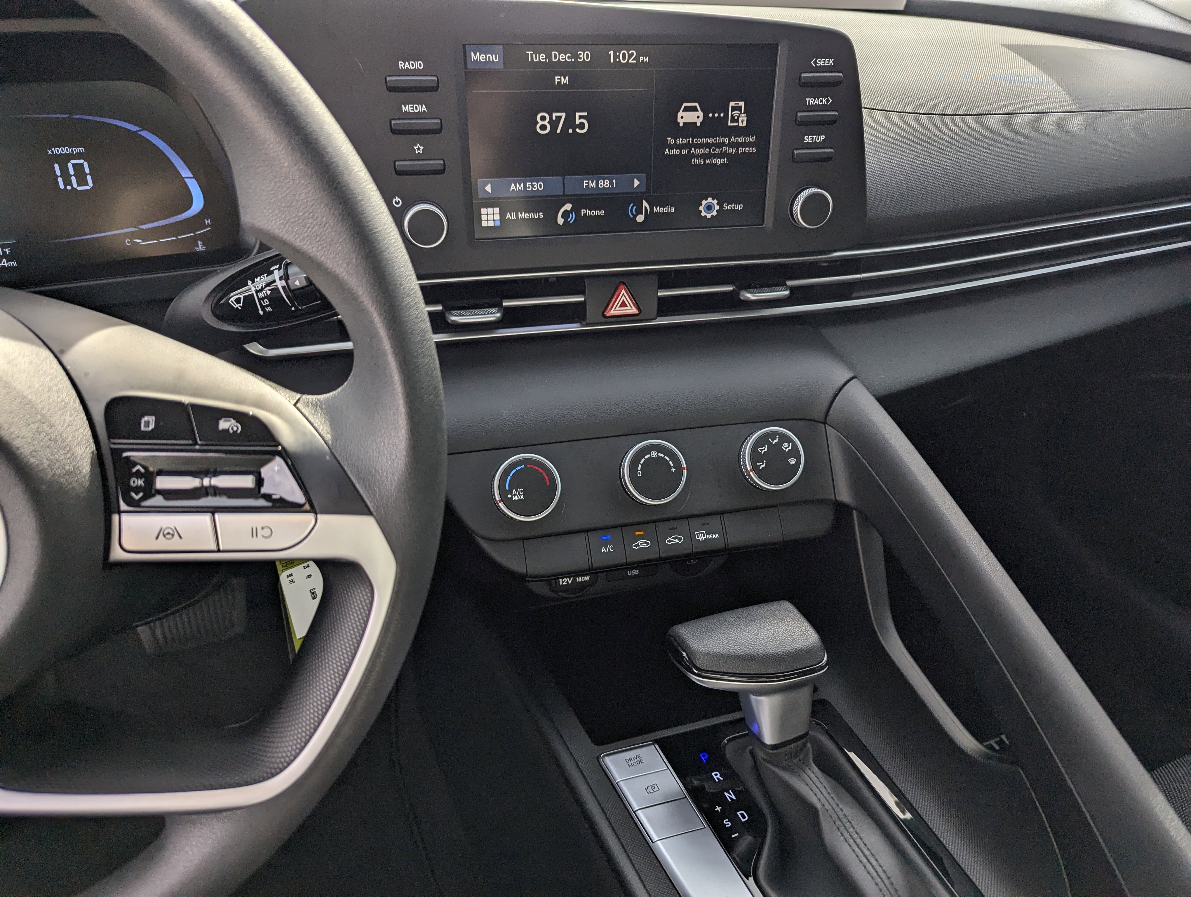 Certified 2025 Hyundai Elantra SE image 10