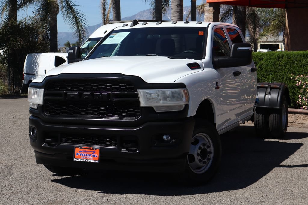Used 2023 RAM 3500 Tradesman w/ Electrical Accessory Group RWD image 4