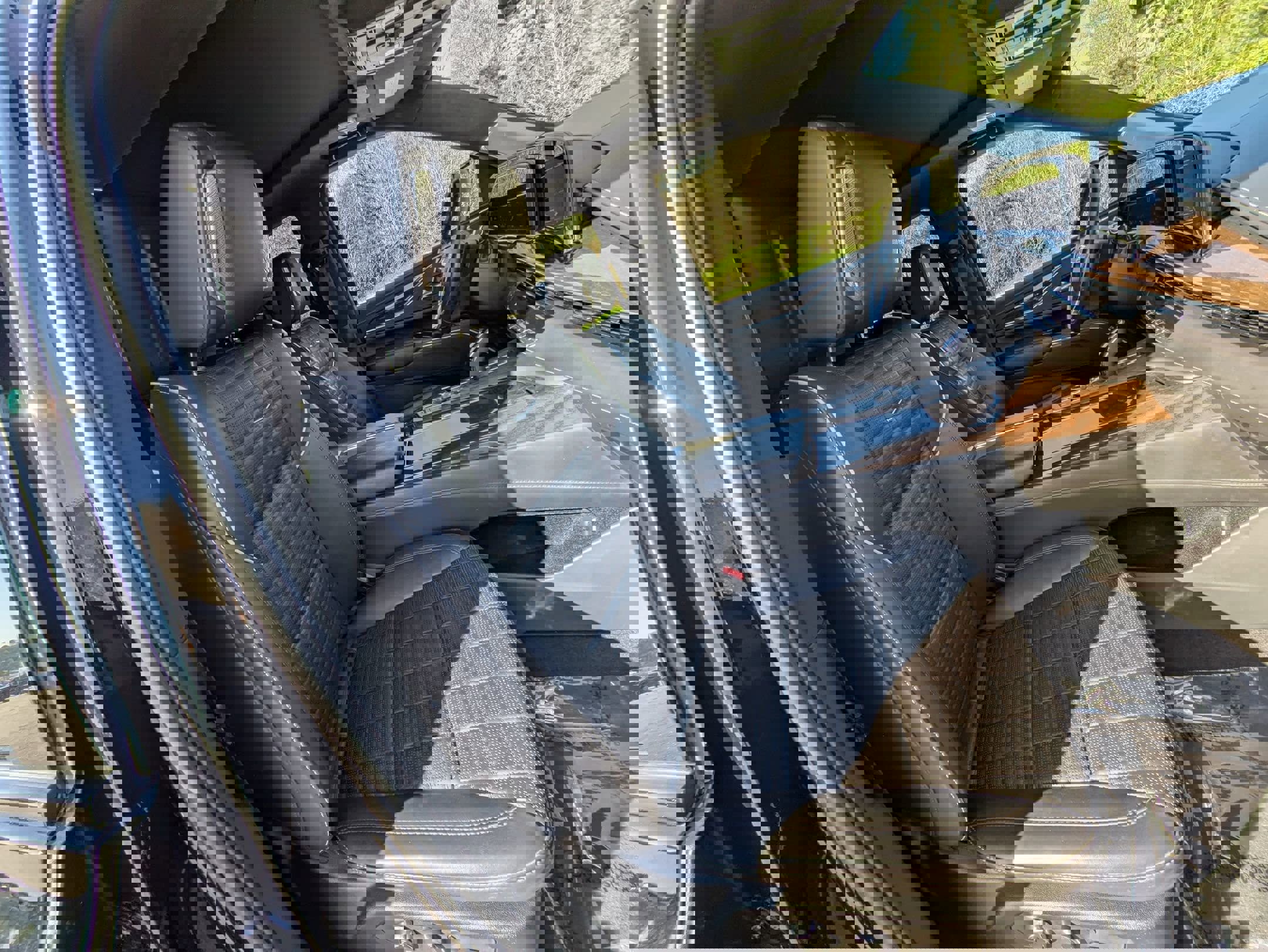 Used 2023 Cadillac Escalade Sport Platinum w/ Heavy-Duty Trailer Package image 32