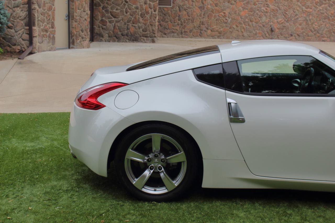 Used 2009 Nissan 370Z Touring RWD image 20