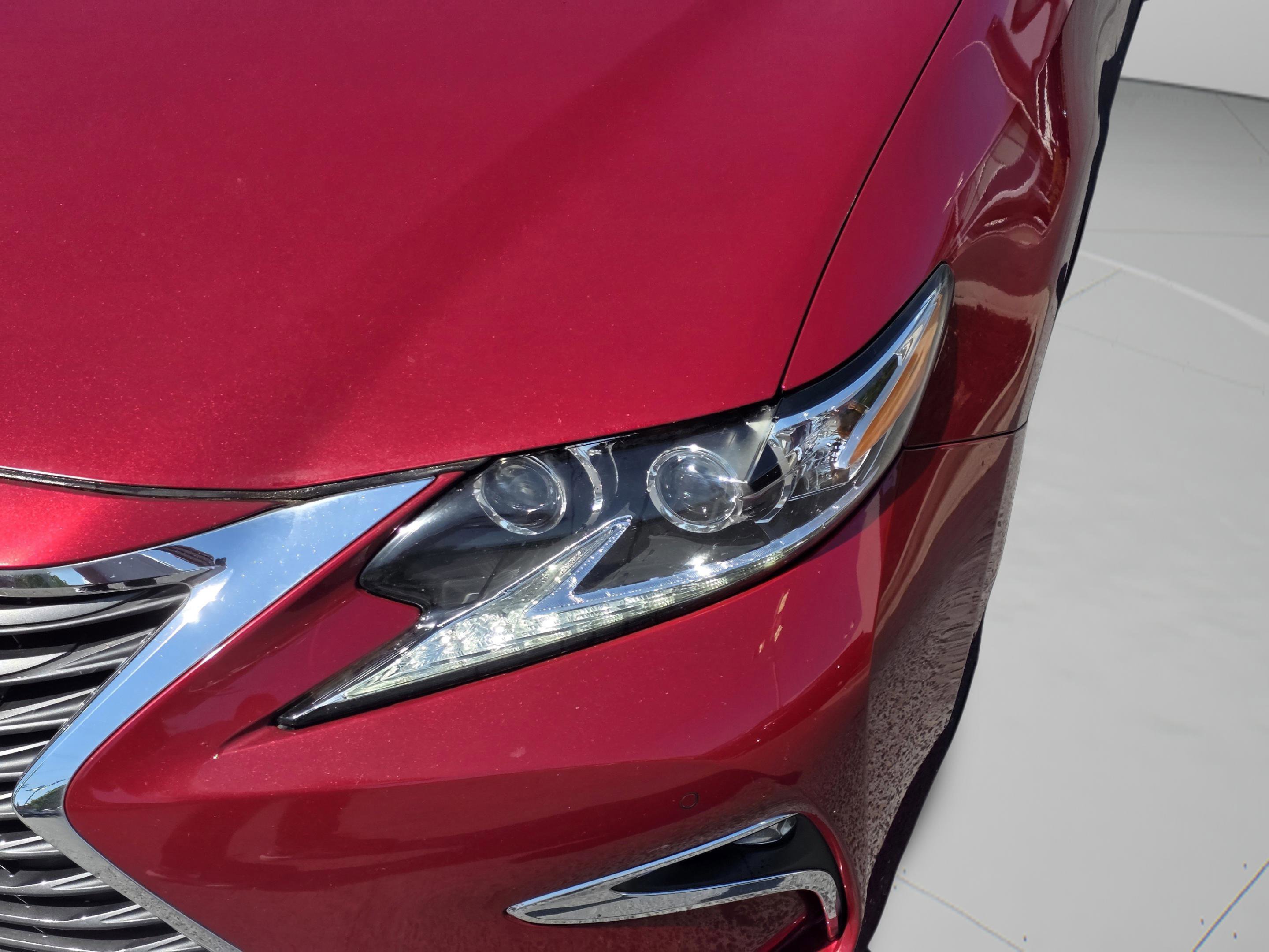 Used 2016 Lexus ES 350 w/ Luxury Package w/Wood Trim FWD image 29