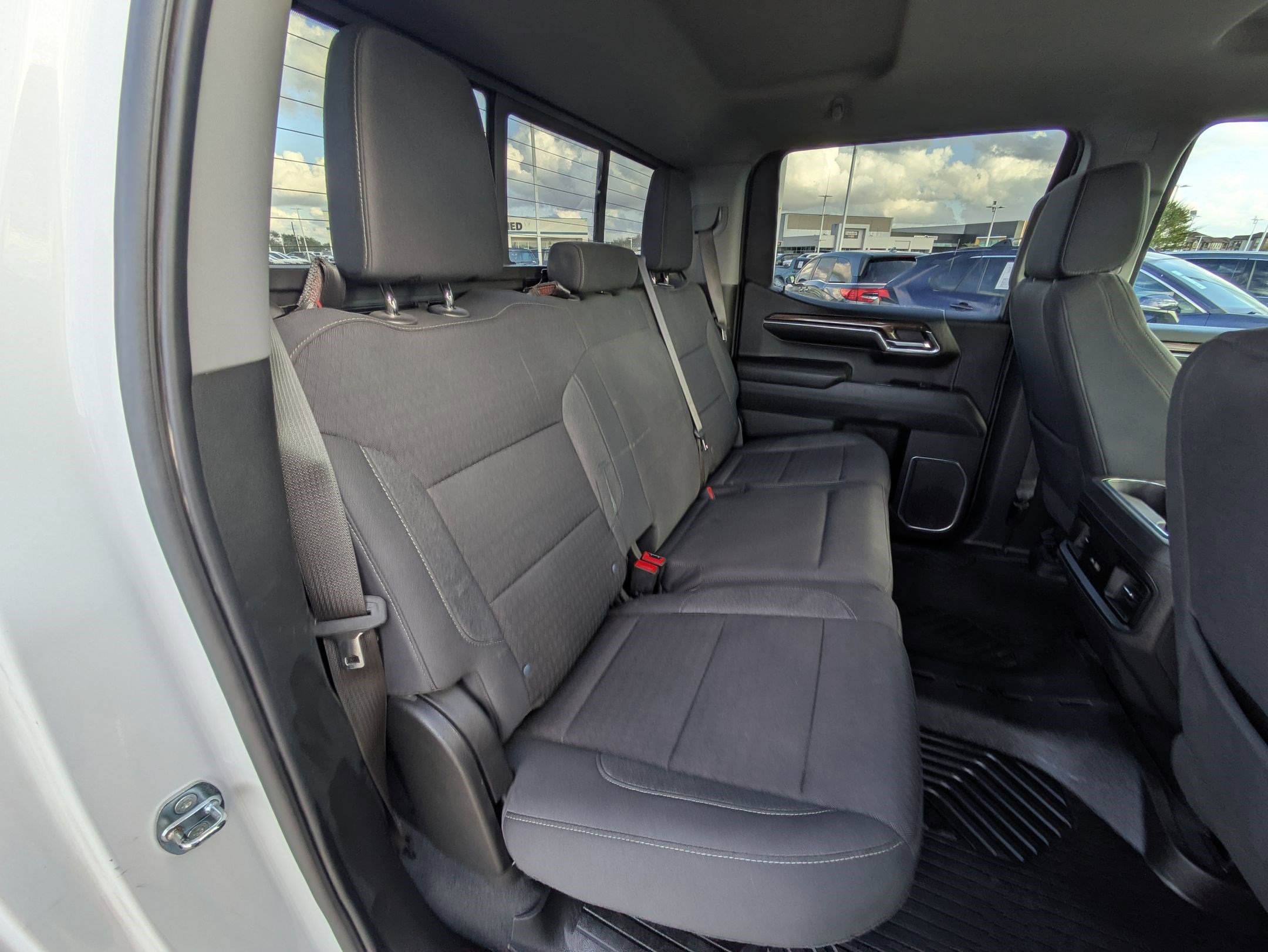 Used 2023 Chevrolet Silverado 1500 LT Trail Boss w/ Convenience Package II image 29