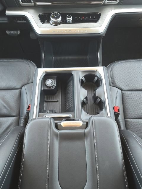 Used 2025 Ford Expedition Max Platinum AWD/4WD image 46