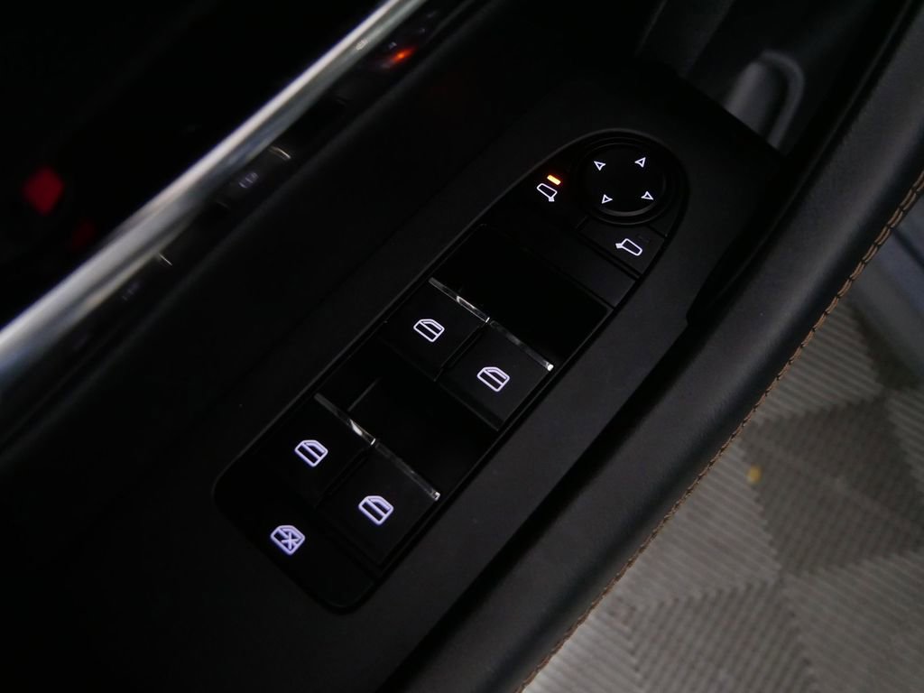 Used 2024 MAZDA CX-90 Plug-In Hybrid w/ Premium Pkg image 15