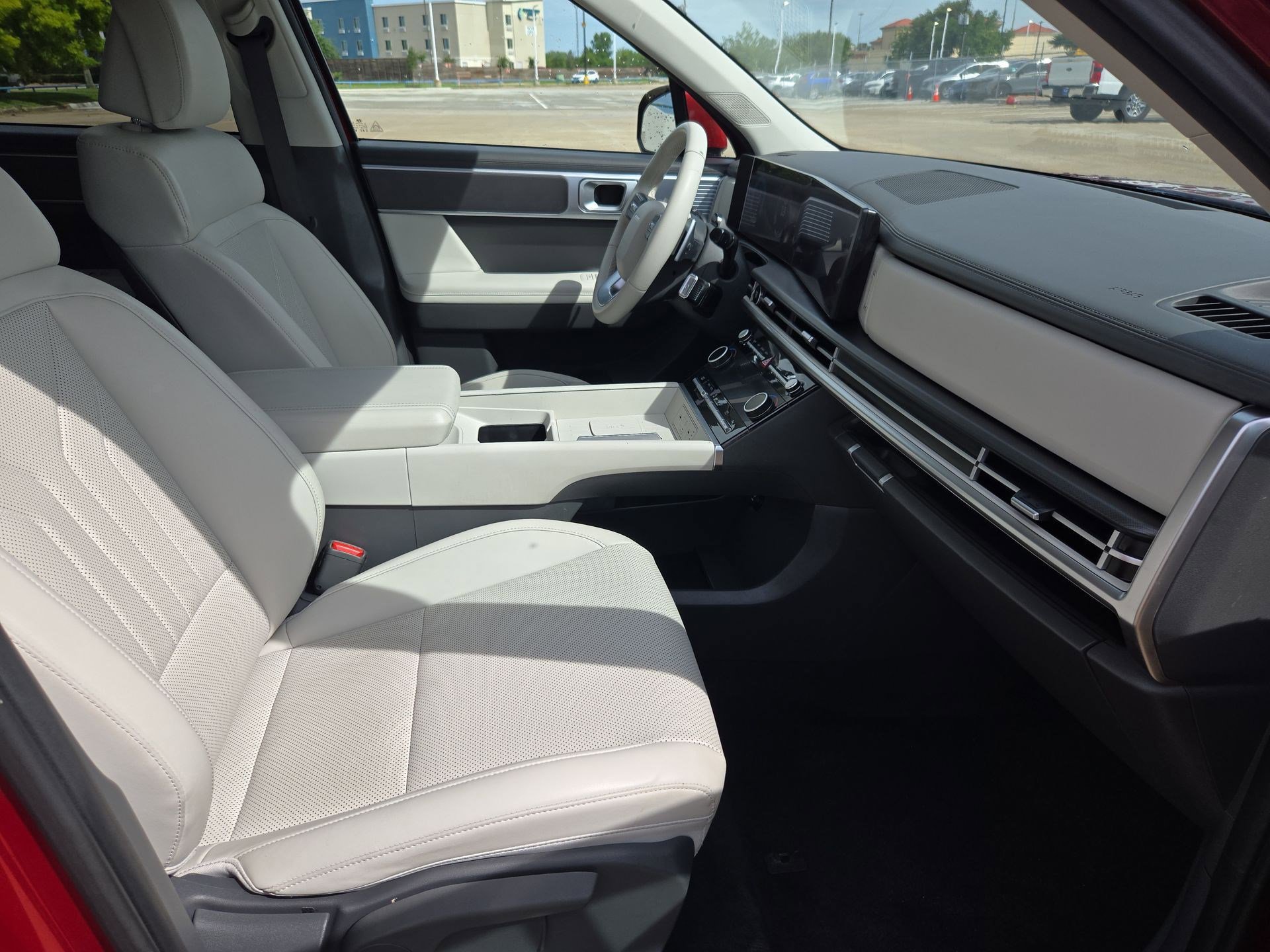 Used 2025 Hyundai Santa Fe SEL FWD image 31