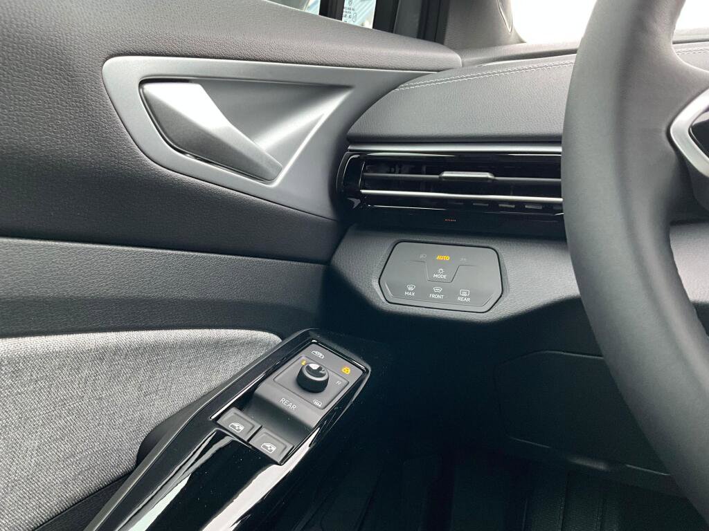 New 2026 Volkswagen ID.4 Pro image 23