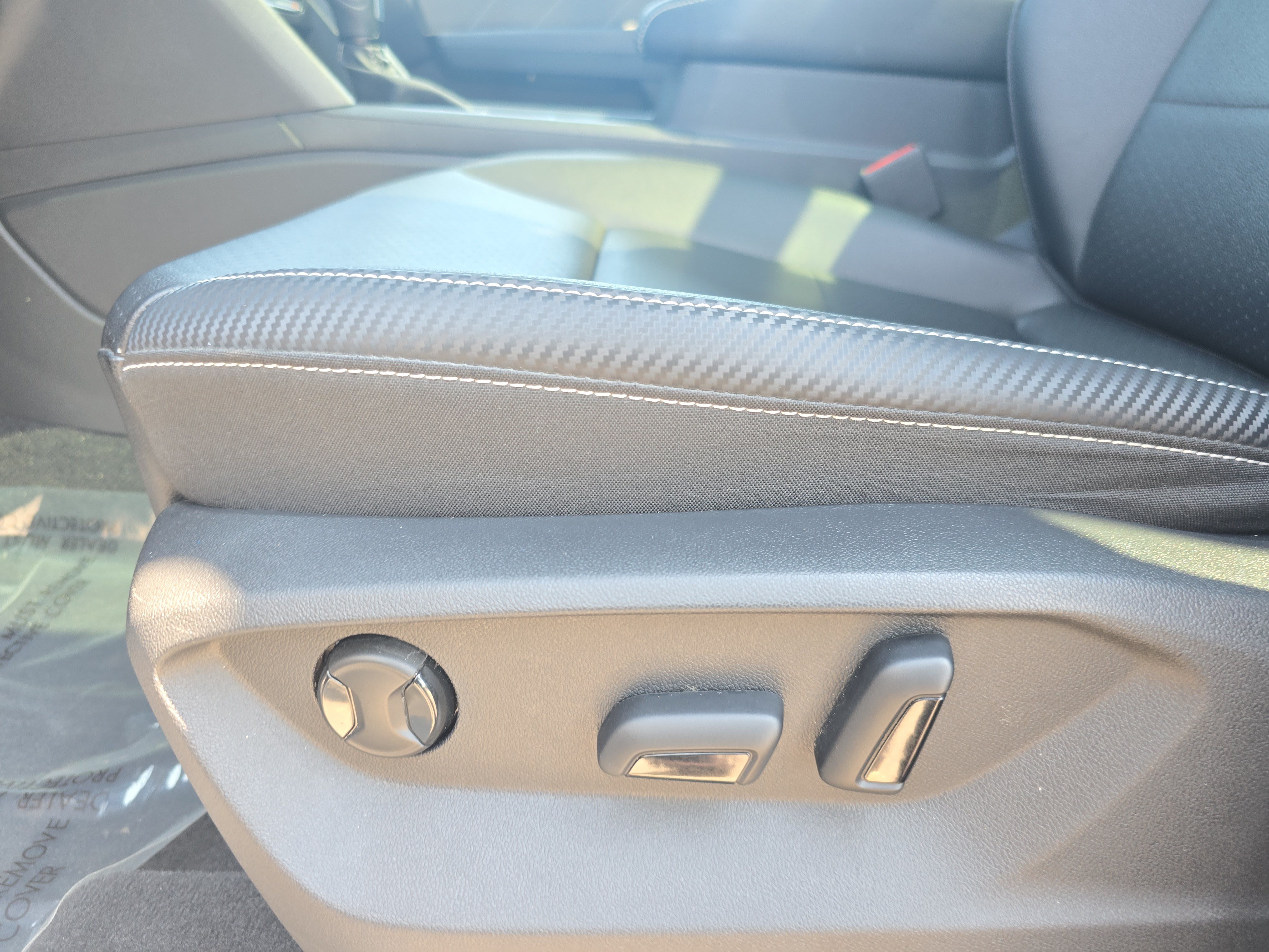 Used 2023 Volkswagen Atlas Cross Sport SE w/ Panoramic Sunroof Package FWD image 27