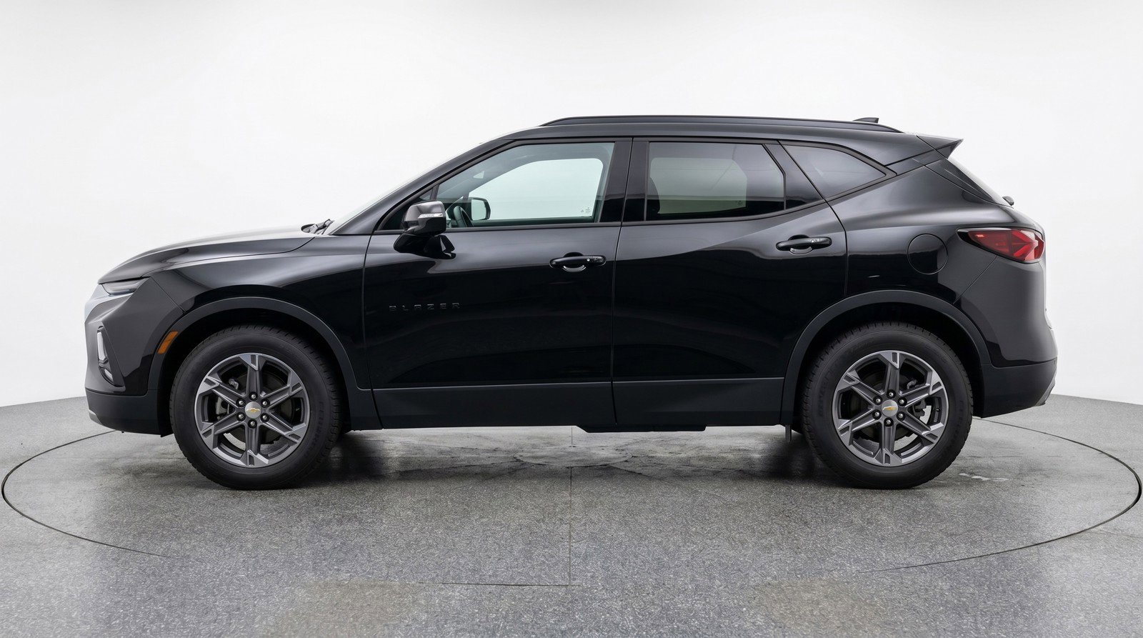 Used 2025 Chevrolet Blazer LT FWD image 5