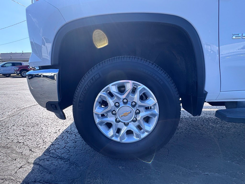 Used 2026 Chevrolet Silverado 2500 LT AWD/4WD image 10