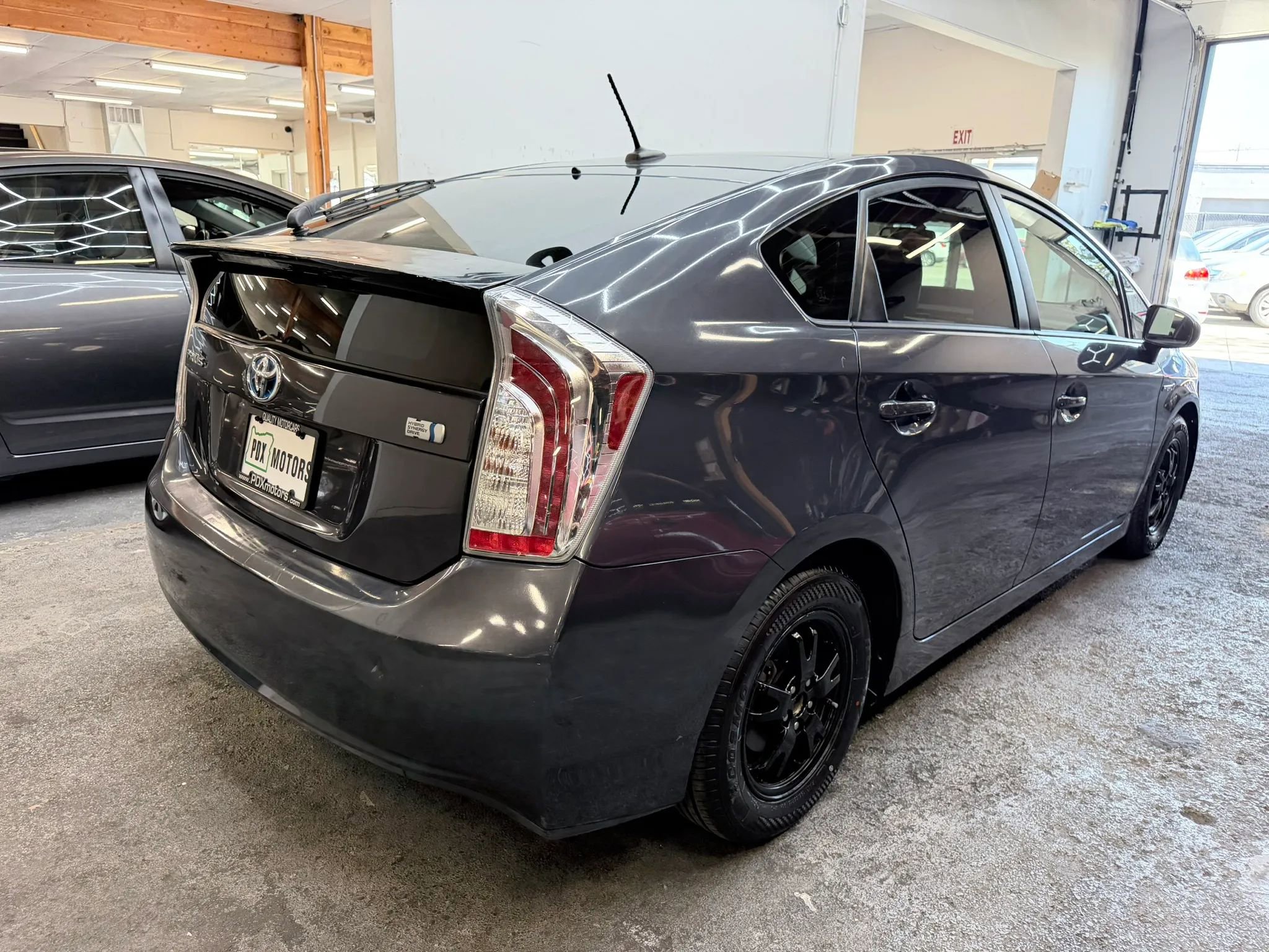 Used 2014 Toyota Prius Four w/ Solar Roof Package FWD image 8