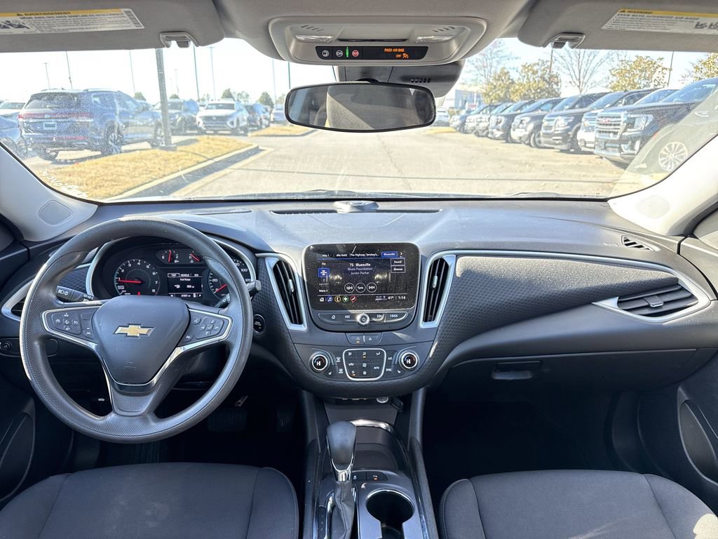 Used 2024 Chevrolet Malibu LT image 21